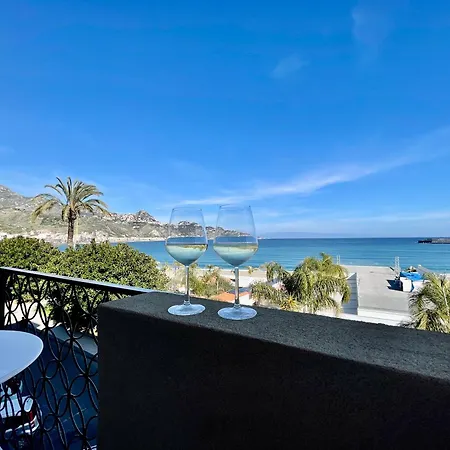 La Finestra Sul Mare Modern Apartment Giardini-Naxos Exterior foto