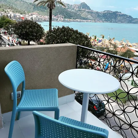 La Finestra Sul Mare Modern Apartment Giardini-Naxos Exterior foto